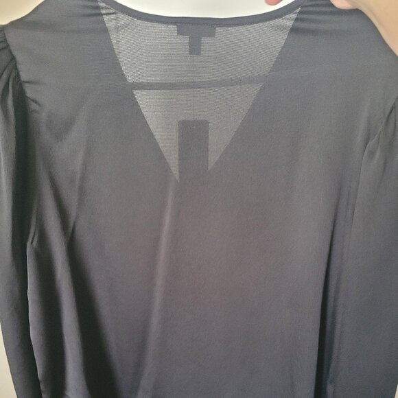 EXPRESS V-Neck Long Sleeve Smocked Cuff Top in Black Size L - Picture 4 of 6